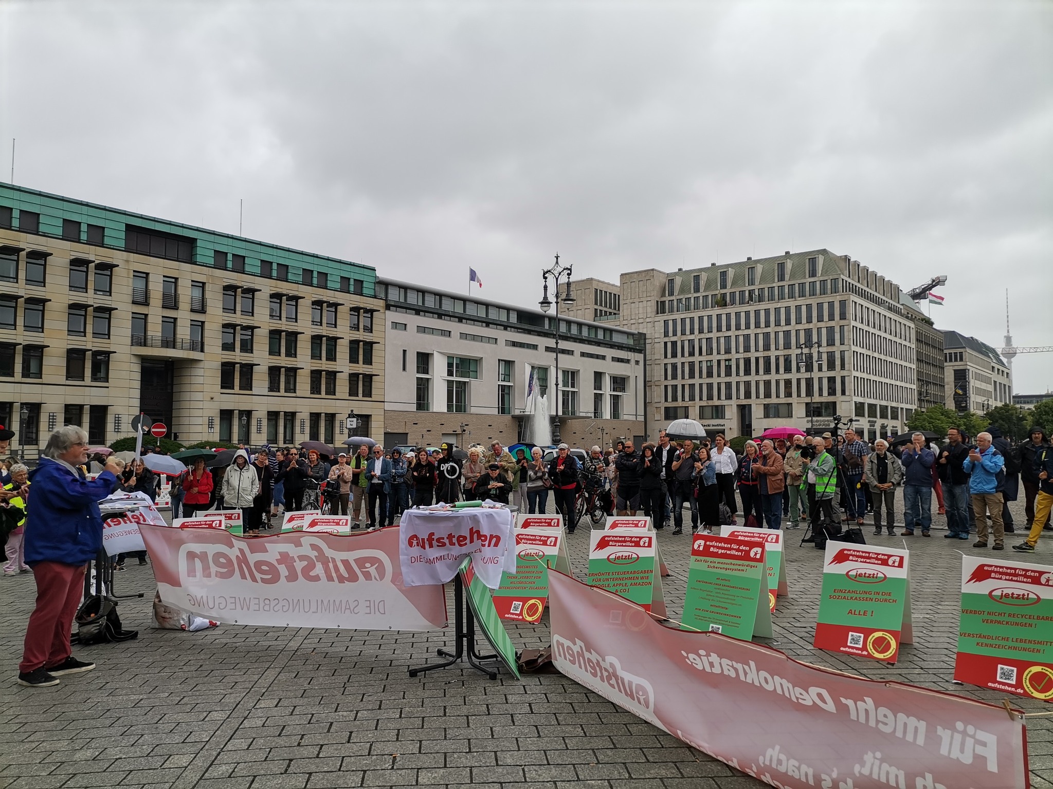 aufstehen 9. Juli 2022 Berlin Demo Enstspannung Frieden2