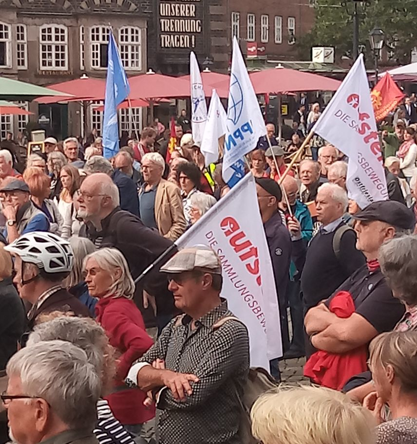 aufstehen bremen 1.9.2023 Antikriegstag Marktplatz Bremen 3