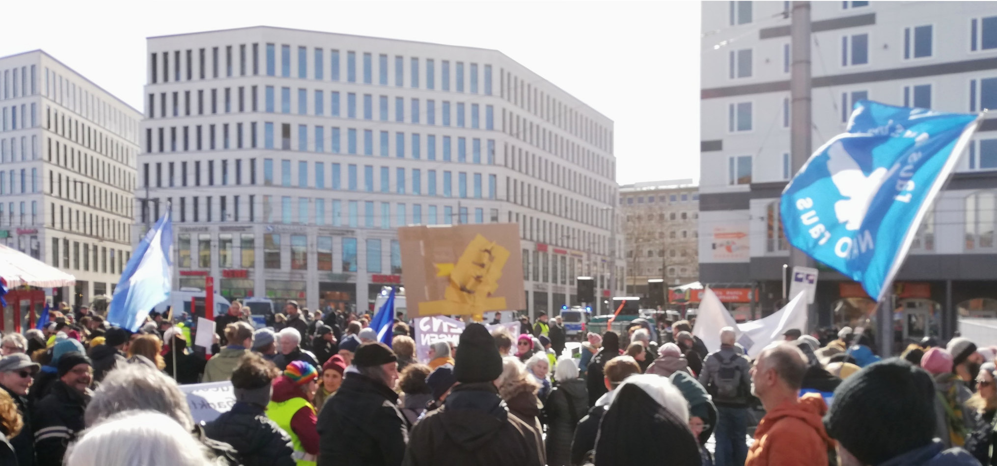 Demo 11.03.2023 Bremen Auftaktkundgebung am Hbf. 07