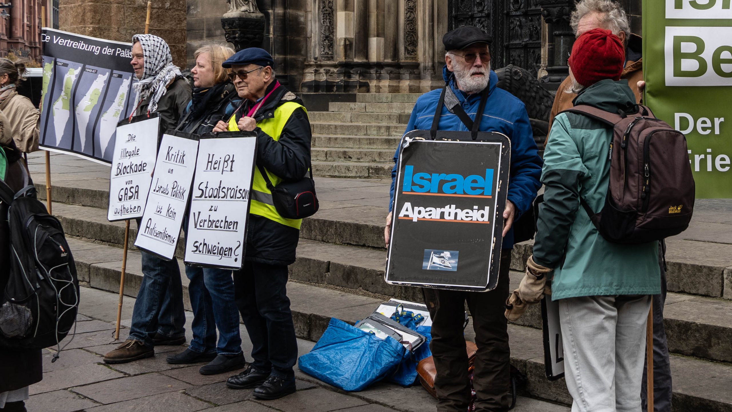 Palästina Mahnwache Bremen vor dem Dom