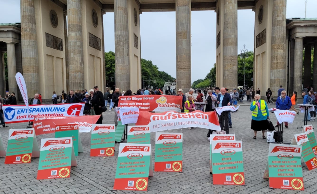 aufstehen 9. Juli 2022 Berlin Demo Enstspannung Frieden