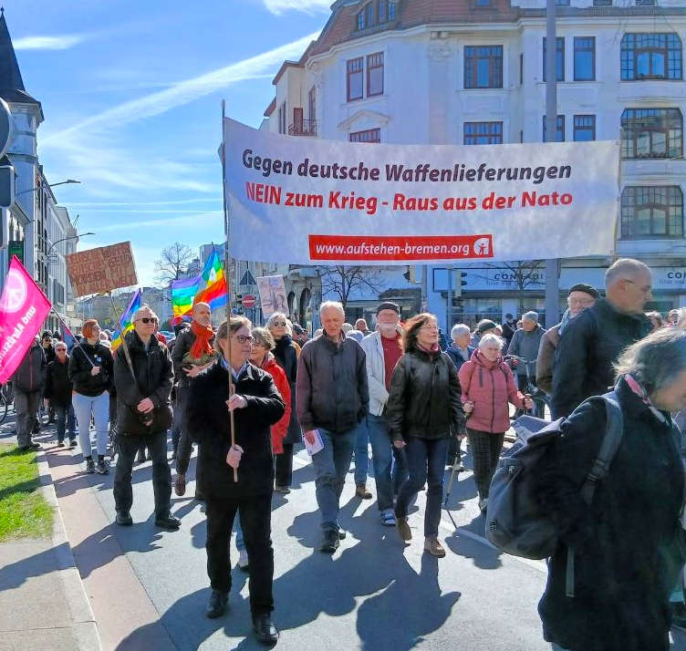 aufstehen Bremen auf dem Ostermarsch 2026